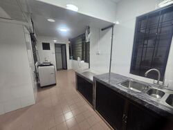 Queensway Tower / Queensway Shopping Centre (D3), Apartment #475063121